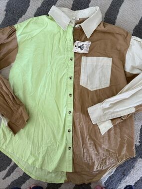 easel Two-Tone Green and Brown Button-Up Shirt